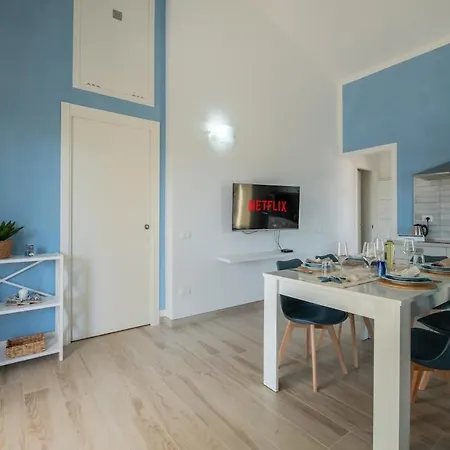 Daniela- A 5 Minuti A Piedi Dalla Con Ac, Wifi E Parcheggi Privati *
