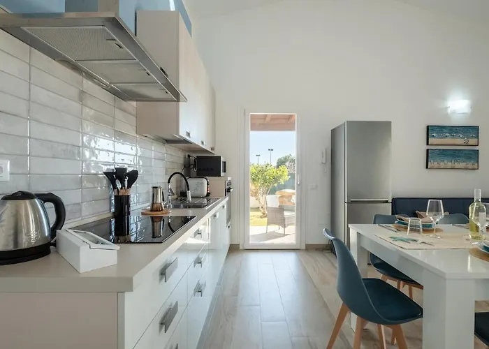 Daniela- A 5 Minuti A Piedi Dalla Con Ac, Wifi E Parcheggi Privati * Costa Rei